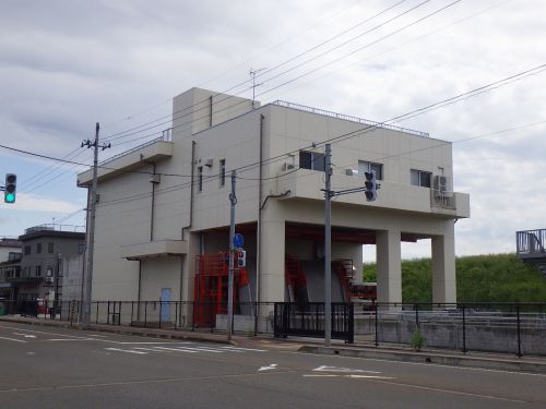 柿川放水路排水機場建屋